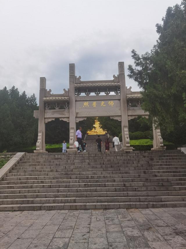 自由行：遊济南千佛山。