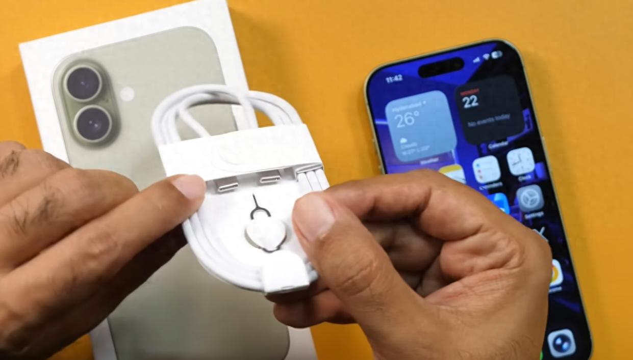 苹果17_iPhone 17评测 标准版高刷屏体验 _ iPhone 17性能发热情况分析