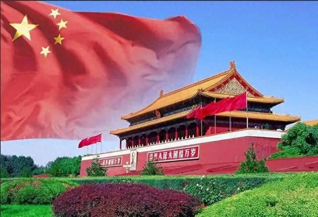 七律 · 国庆花车游京城有咏