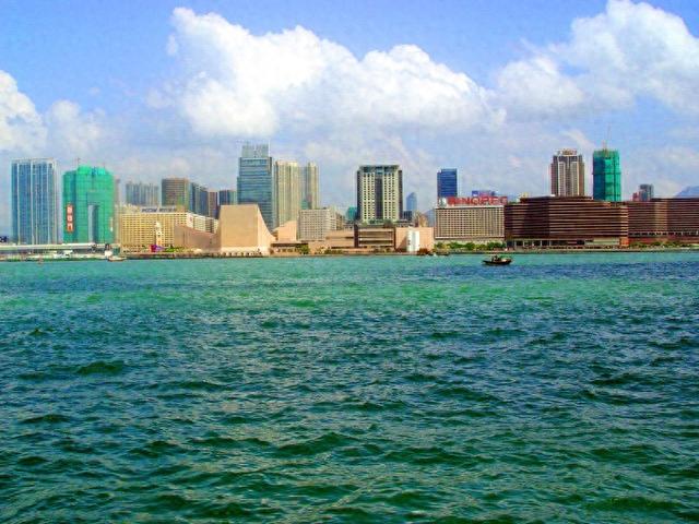 香港旅游：畅游迪士尼乐园快乐无限（图）