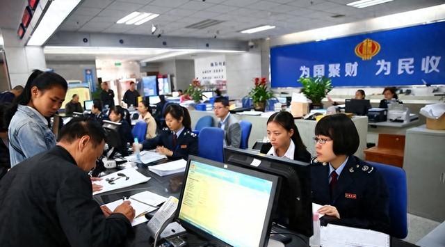 投诉银行怎么投诉（商家不退费5个投诉电话让商家主动退）