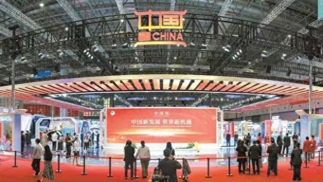 月壤、全球最快量产汽车、气味电视……与前沿科技互动，体验中国创新实力