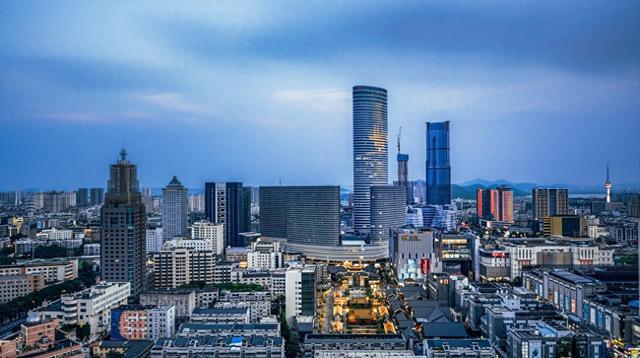 上个月去了趟徐州，我实话实说：徐州人的素质让我眼界大开！