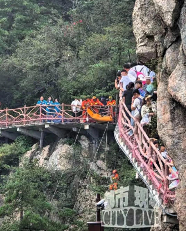 河南老君山景区一游客坠崖，全过程曝光，网友怒怼：不值得同情！