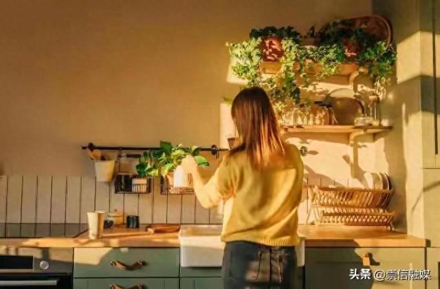心理学家:喜欢把家里打扫得干干净净的人，大多有2个共性