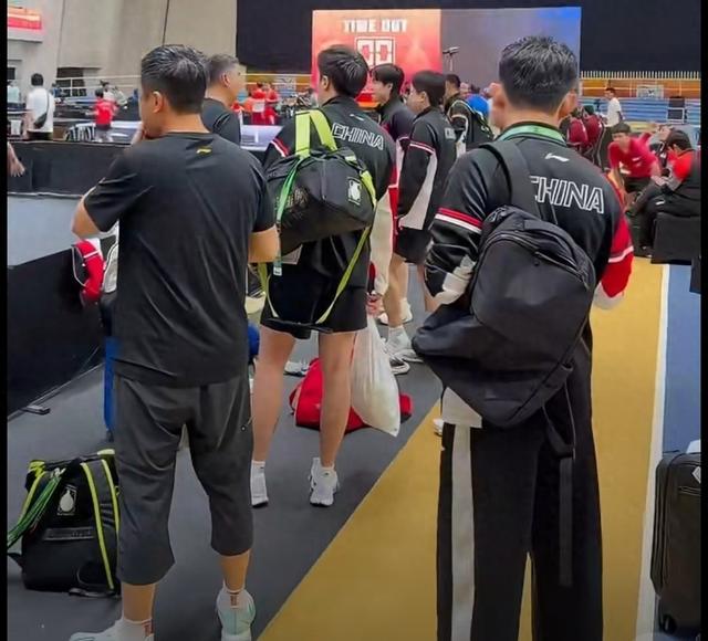 愤怒！亚锦赛印度竟然悬挂不该挂的旗，网友说王励勤该出面了