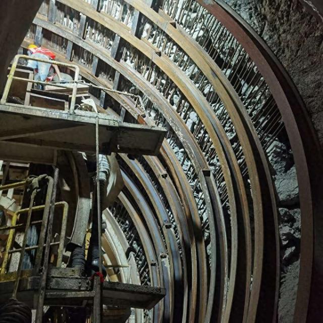 东南亚第一长隧！马东铁项目云顶隧道敞开式硬岩掘进完工