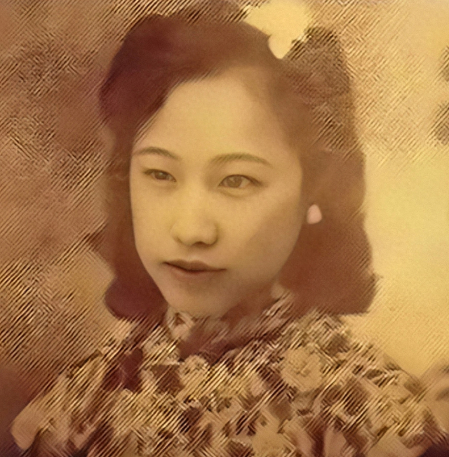 溥仪亲妹妹，活到2004年，临终前说了句溥仪一辈子都不敢说的话