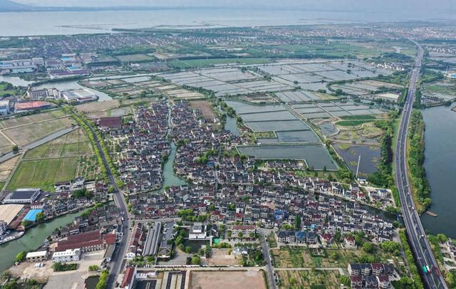 小城文旅破圈：从 “资源依赖” 到 “内容为王”