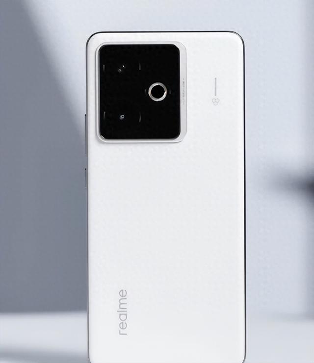五款高性价比手机横评：超大电池快充旗舰芯，2999元起！