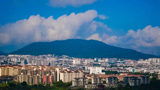 1.5亿阅读量！75万粉丝追随！腾冲文旅2025新媒体运营交出亮眼答卷