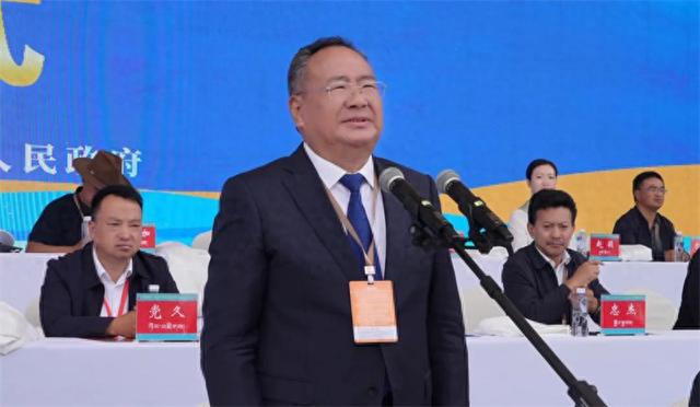 迭部县第十届腊子口红色文化旅游艺术周系列活动拉开帷幕