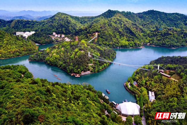 国庆“趣”哪儿丨开启治愈之旅！来长沙石燕湖邂逅卡皮巴拉