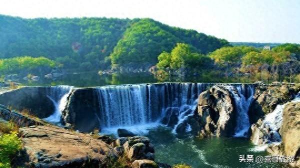 北国明珠镜泊湖：火山奇迹与红罗女传说的山水画卷