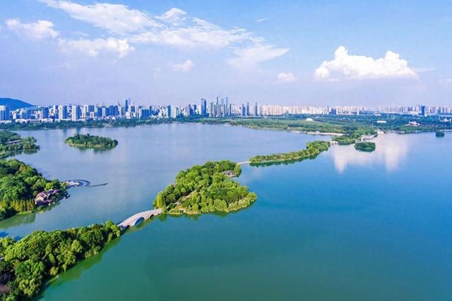 太湖位置介绍（太湖平均水深仅19米）