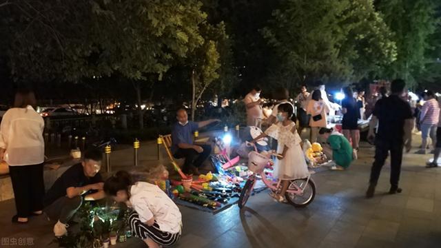 地摊顺口溜大全（你们要的万能摆地摊顺口溜来啦）
