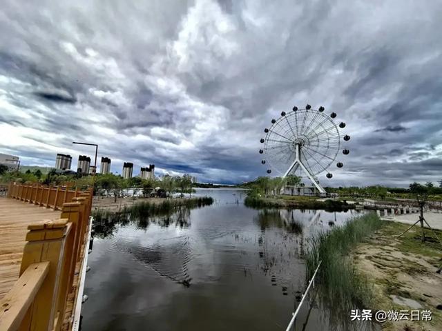 今天听说同学的儿子裹着被子跳楼，摔坏了腰椎，腰部以下失去知觉
