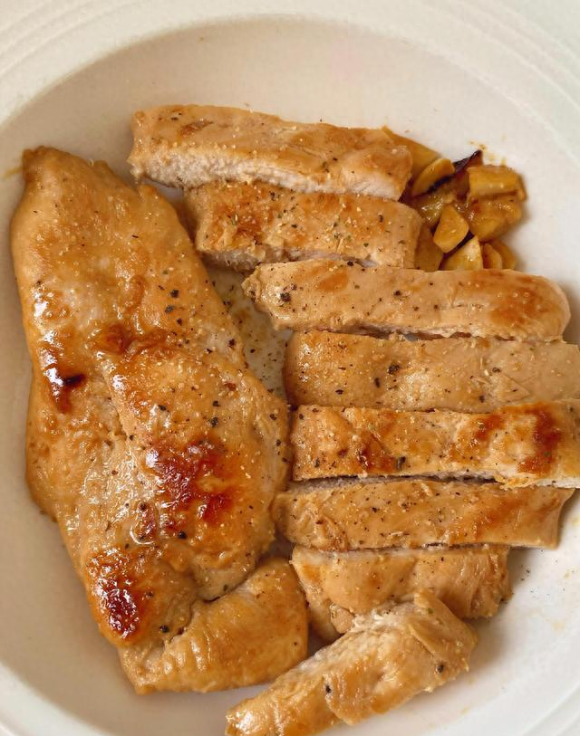 谁说减肥就不能好好吃肉？坚持吃两周瘦了6斤！不用挨饿