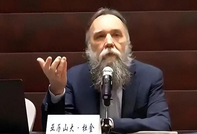 普京智囊做出预言：下一个爆发战争的地方不是台海，也不是南海