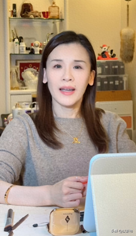 体操名将桑兰现状：瘫痪15年后嫁经纪人，婚后被丈夫和儿子宠上天