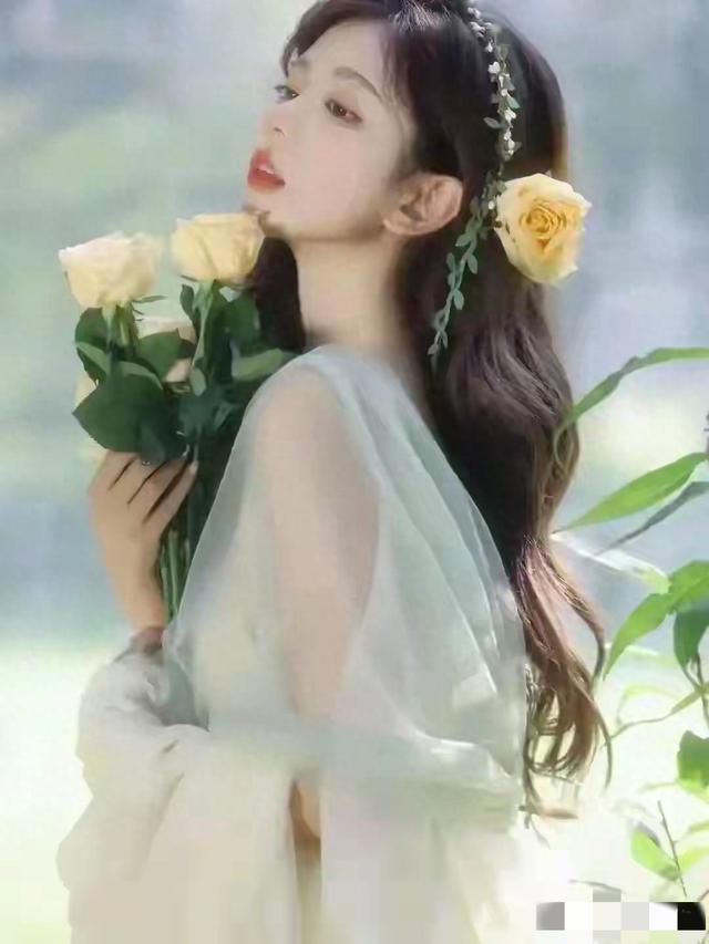 广东东莞一校花好漂亮， 身高168cm，体重46kg 美的让人移不开眼