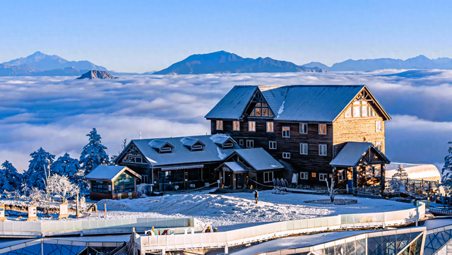 大邑西岭雪山景区入境游“火热”出圈，冰雪经济注入“国际动力”！