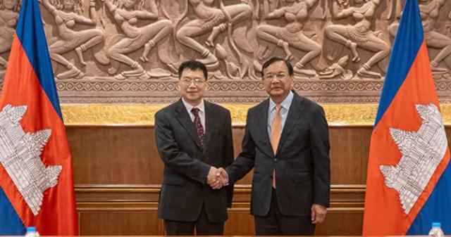 中方刚下场调停，就传来好消息	，泰柬抢着感谢中国，特朗普尴尬了