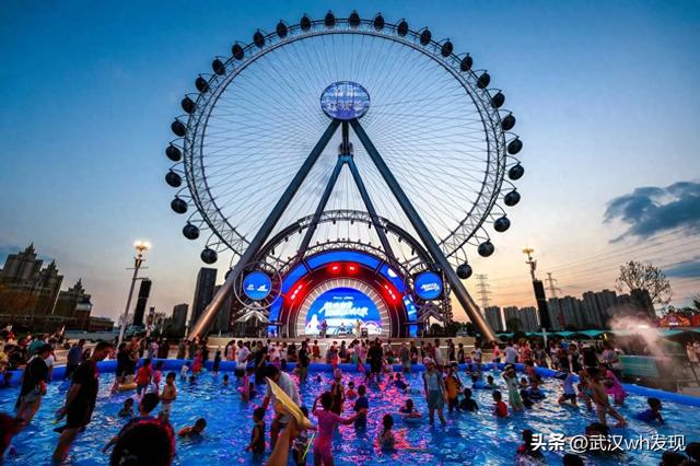 祖国最可爱的人免费游园！市民玩水听歌全免费！22℃极地清凉一夏