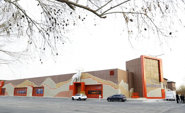 在喀什，与山河对望  ——走进中国国家地理南疆（喀什）自然影像中心