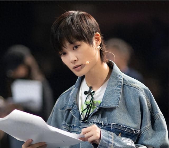 嫁法国老头真相大白6个月，41岁李宇春近况太意外，宋佳没说谎