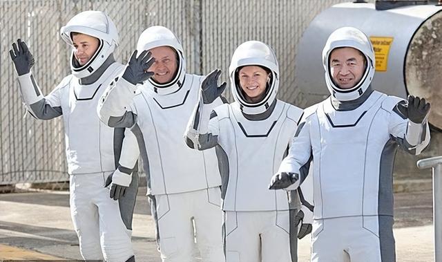 NASA 史上首次医疗撤离：一宇航员现严重健康问题，一周内返回地球