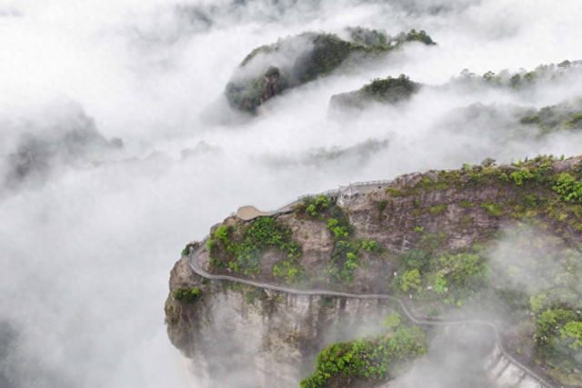 “雁荡山十景”引发暑期打卡热潮