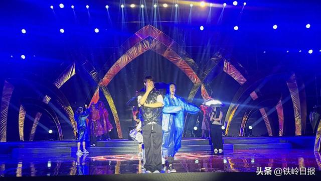 荷花节彩排夜：从“仙子踏莲”到“全民说城”