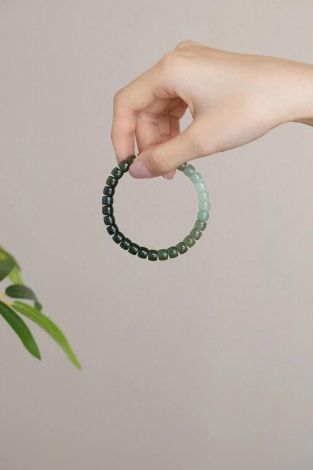 原矿无优化海蓝宝（为什么有些大牌的首饰小得可怜）