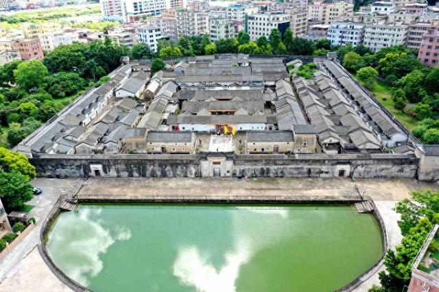 跟着十五运游坪山｜坪山体育中心体育馆周边这些宝藏地藏不住了！