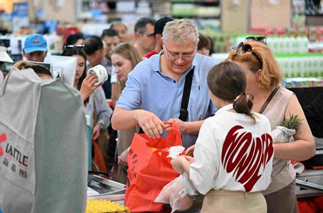 【好评中国】入境游迎来“强劲开局”彰显中国魅力“热辣滚烫”