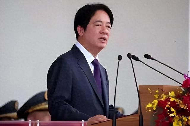 赖清德公开向特朗普“求救”，非要过境美国不可？不到24小时，大陆回应来了，信号不简单