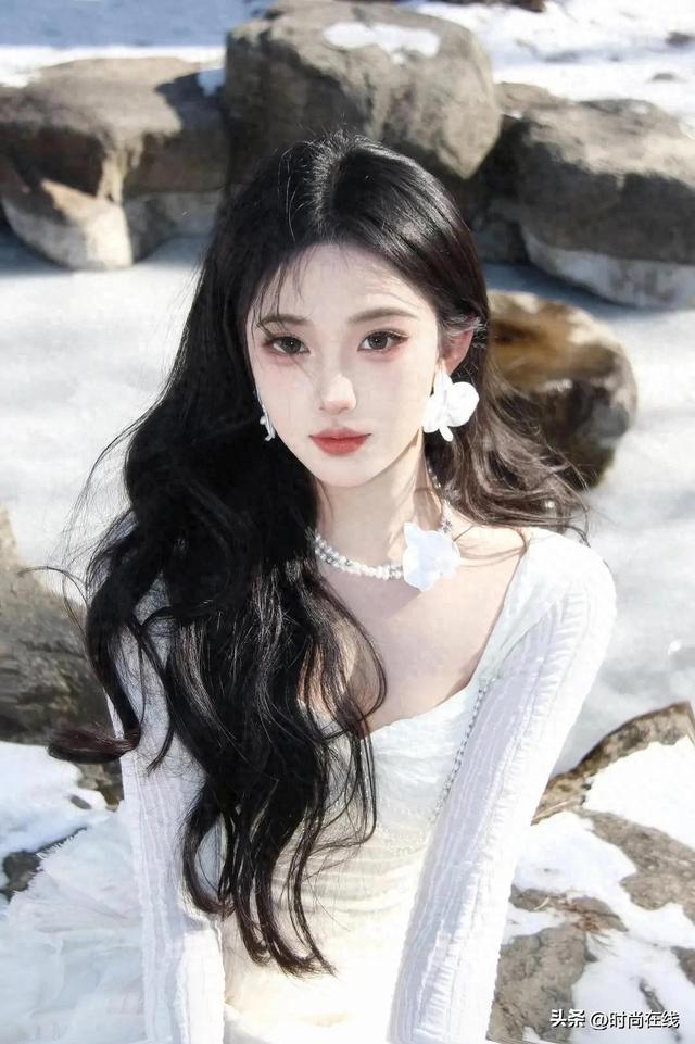 河南洛阳一校花好漂亮	， 身高168cm，体重46kg 美的让人移不开眼