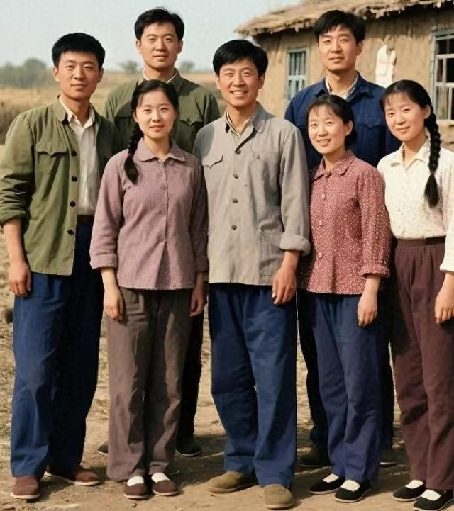 知青追思：嫁给比自己大七岁的丈夫留在了新疆，她说很知足