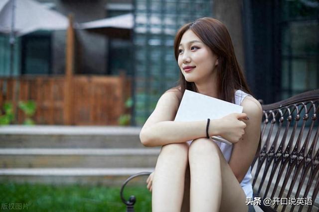 同学用英语如何说（RoommateClassmate全解析1个词根搞定10个英文高频词）