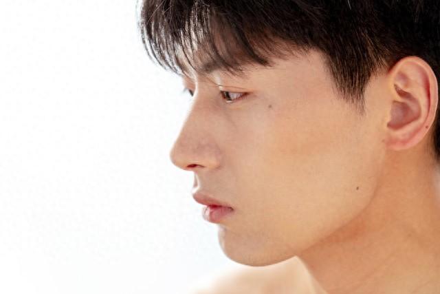 如何让他忍不住联系你（如何让她忍不住联系你建立深度吸引的艺术）