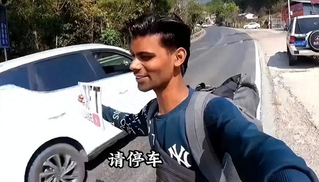 印度网红跑武汉穷游，专找破旧地方拍，想曝光中国贫穷落后的一面