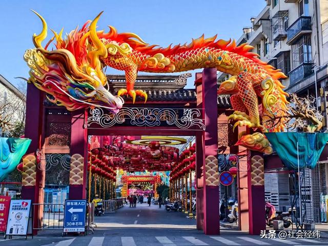 灯映华彩 夜泊秦淮——第40届秦淮灯会白鹭洲灯会主会场