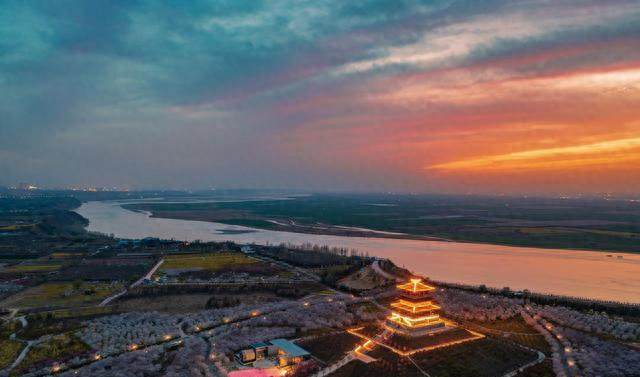 刚从郑州荥阳回来，毫不客气的说，荥阳就是全国郊区城建天花板！