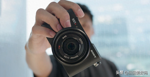第一手试RX1R III初步观感：买镜头送机身，可媲美Leica？