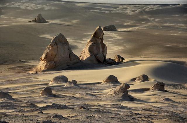 别拿生命开玩笑，中国四大无人区到底有多吓人？可能进去就出不来