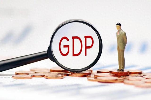 中美GDP最新预测：美国冲上217万亿，中国实现大逆转，反超71万亿