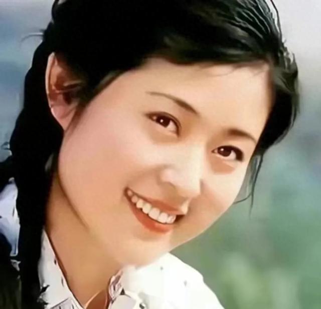 92年我吹牛说要娶女教师为妻，她堵住我说，有本事去我家里提亲！