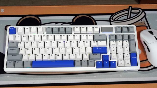 雷柏V700DIY-98拆解：7层消音+凯华定制快银轴，机械键盘卷疯了！