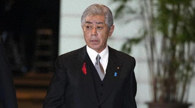 中日谈了45分钟，日本对华提出3个要求，中国外长当场强势回应，直击日方痛点！
